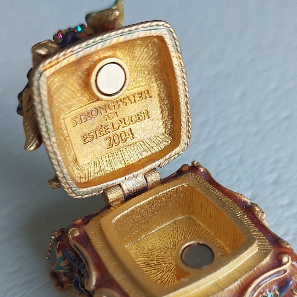 Decorative Trinket Box with Hummingbird and Flower - Picture 4 of 10